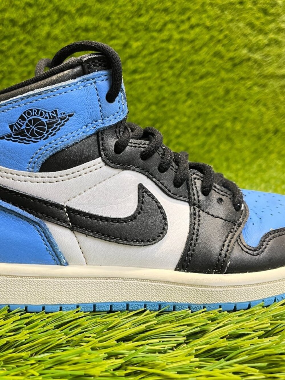 Nike Air Jordan 1 Retro Hi OG Boys Size 12.5C Blue Black Athletic Shoes Sneakers